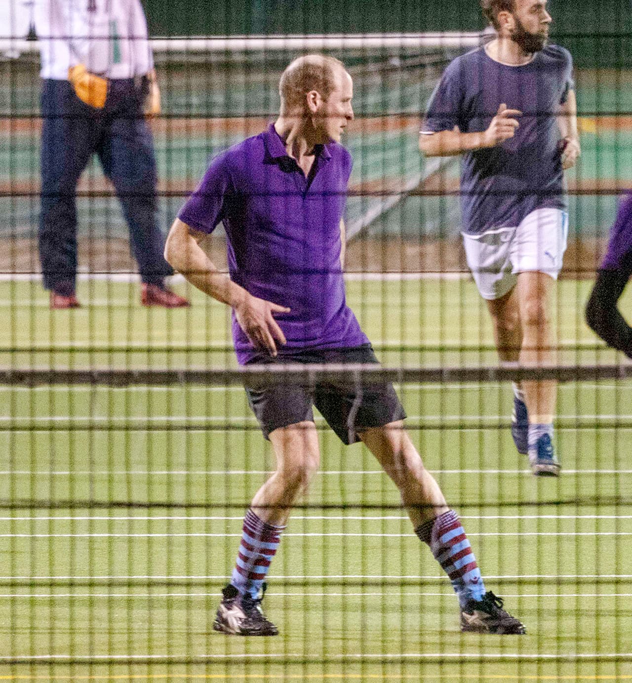 Su semana no fue la más sencilla, pues se reencontró en público con su hermano, el príncipe Harry. El 31 de marzo, éste último culmina sus funciones como miembro de primer orden de la realeza británica.