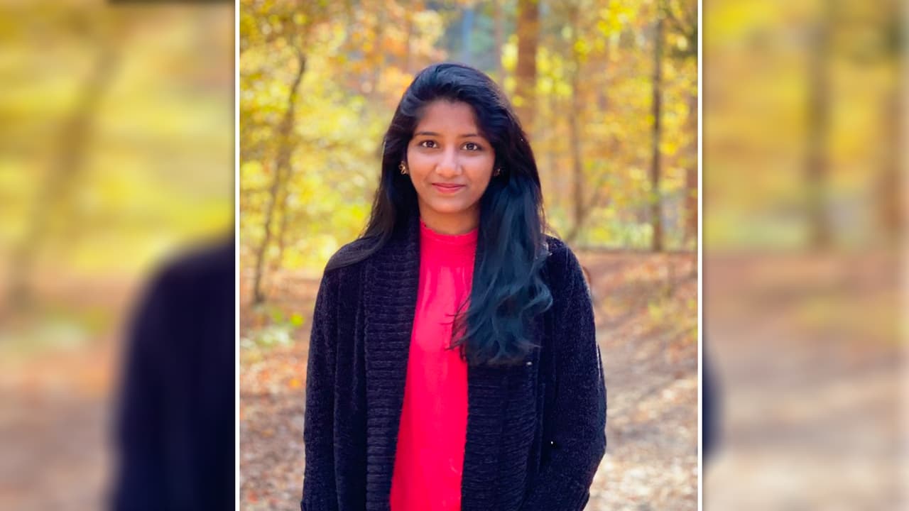 <b>Aishwarya Thatikonda</b> llegó desde la India para trabajar en Dallas, la tarde del ataque, estaba junto a un amigo al momento del incidente.