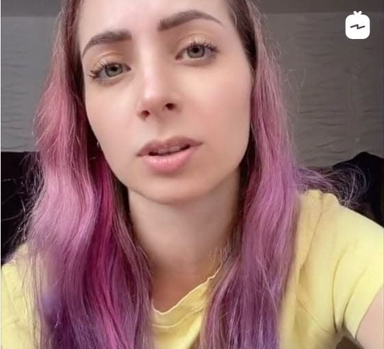 La 'youtuber' se refirió en uno de sus canales de YouTube al caso de Ainara Suárez, quien presuntamente sufrió una violación por parte de cuatro jóvenes cuando tenía 16 años. 
<br>