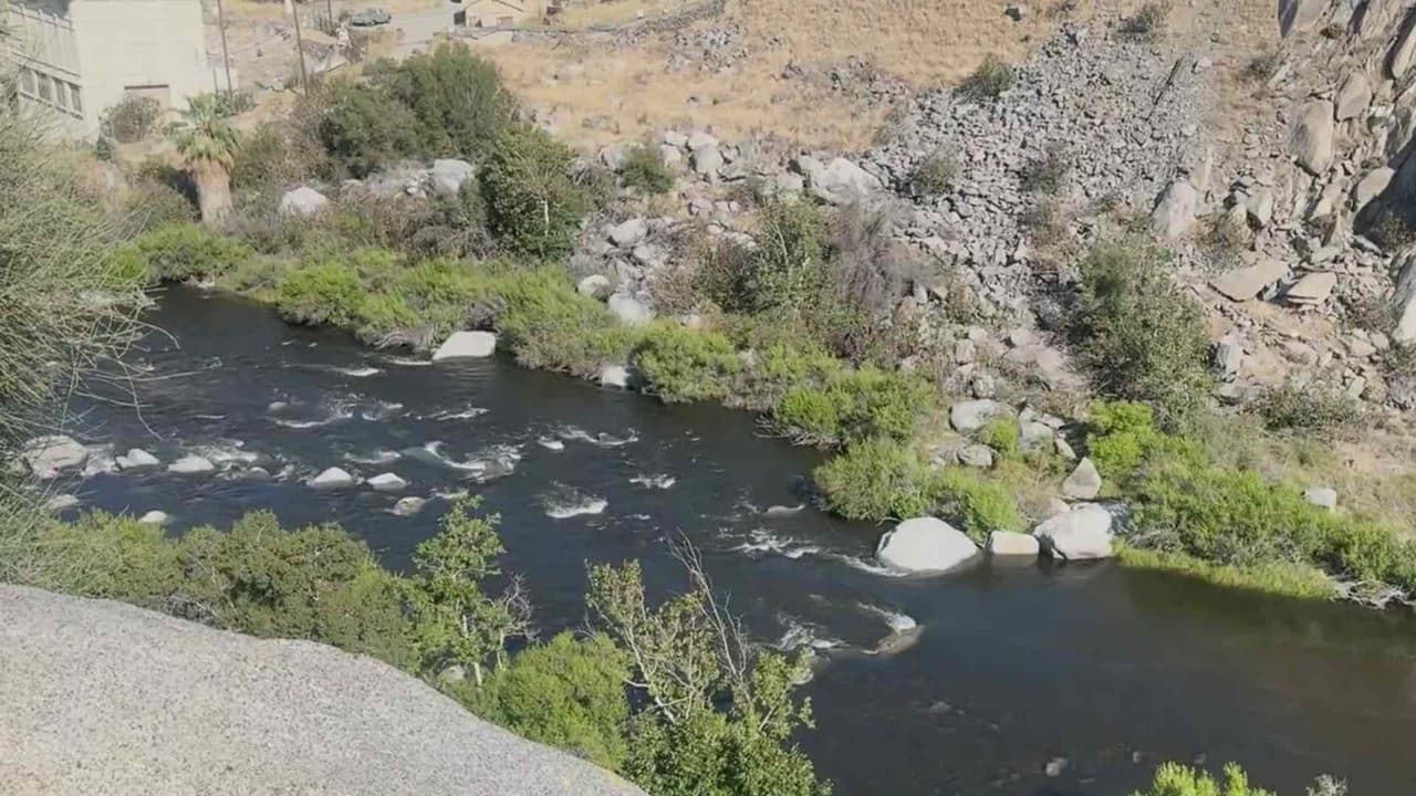 Latino intentaba salvar a su perro cuando cayó al río Kern: Tras días de búsqueda recuperan su cuerpo