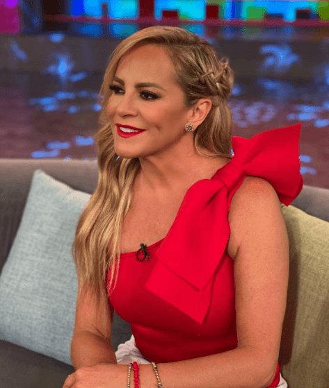 Lorenzo Castellanos, su padre, sufrió una muerte súbita a los 70 años en mayo de 2013.
<br>