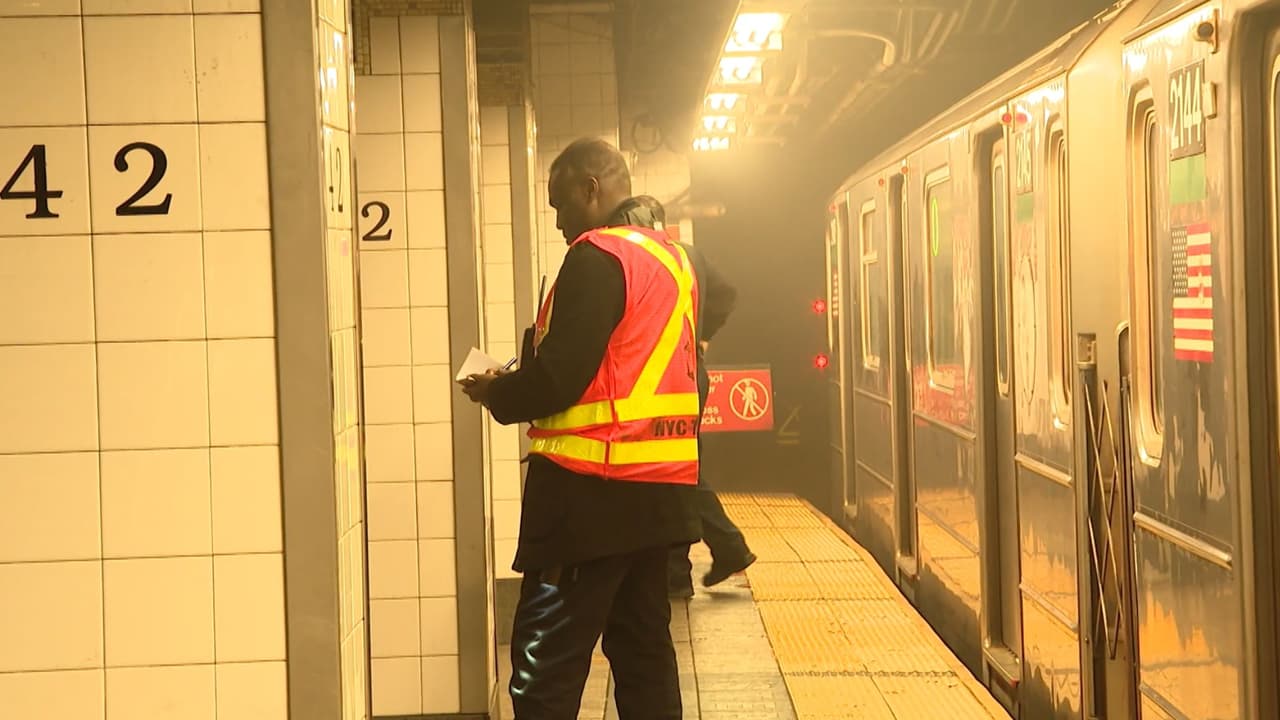 Incendio en vías de la Grand Central Terminal provoca suspensión de servicio del subway