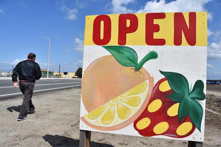 California buscará ofrecer protecciones adicionales para trabajadores esenciales y trabajadores agrícolas