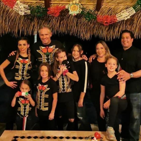 Arath de la Torre y la actriz Susy Lu se casaron en 2007 y ese mismo año tuvieron a su primogénita Gala, quien actualmente tiene 12 años.