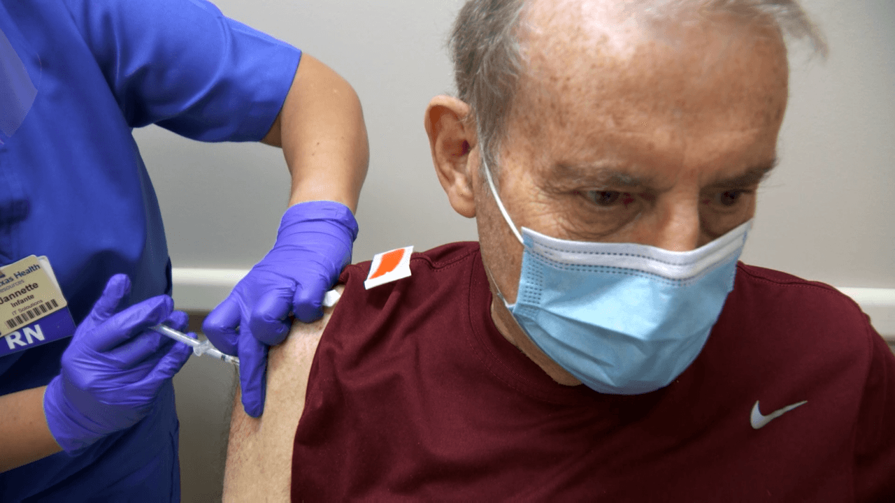 ¿Debo vacunarme si ya tuve coronavirus? Si, debe vacunarse y hacerlo en cuanto salga negativo y ya se sienta mejor, pero si ha utilizado el tratamiento de mononucleosis infecciosa deberá esperar 90 días. 
<br>