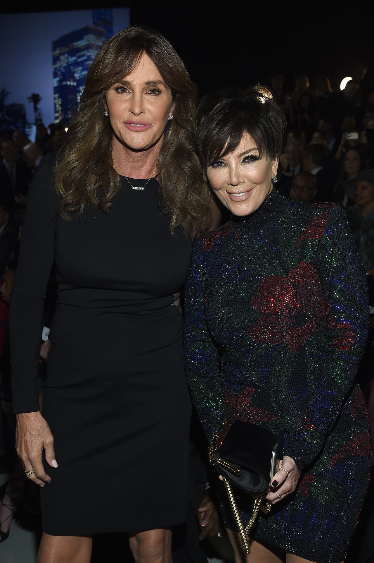 En abril de 2015, cuatro meses después que su divorcio se hiciera oficial, Jenner se declaró públicamente como una mujer transgénero y dos meses después anunció su nombre como Caitlyn.