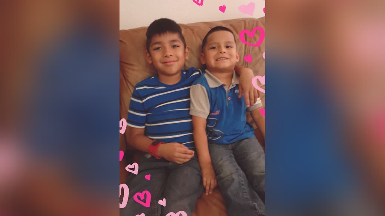 <b>Olga López</b> - "Feliz dia del niño para mis hijos Gilberto y Larry 😍😍🎊🎉🎊🎉"