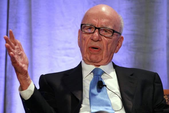 24. RUPERT MURDOCH- A pesar del escándalo de espionaje por parte de periodistas trabajadores de Murdoch, el CEO de News Corp. continúa en esta lista.