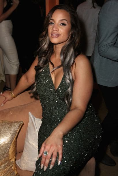 Dascha, sonríe más muchacha, ¡parece que te traen a fuerza!