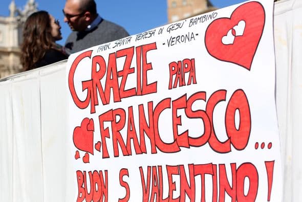 De este particular modo, la Iglesia retomó la palabra en una festividad que, a pesar de su origen religioso, está más ligada en el imaginario colectivo a lo pagano y comercial.