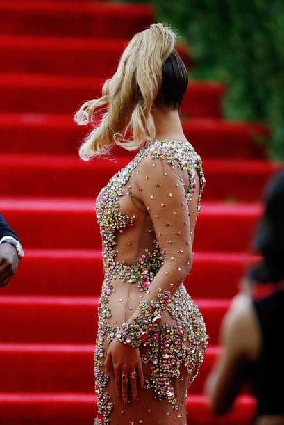 En la gala del MET las tres sensuales famosas dejaron a muchos boquiabiertos con sus curvas al descubierto. ¿Quién las lució mejor?