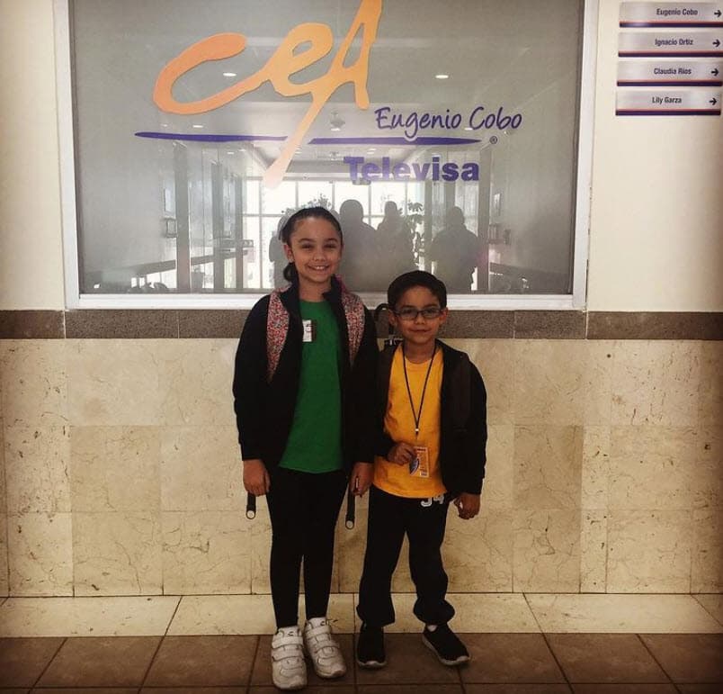 Ambos estudiaron en el Centro de Educación Artística de Televisa para niños (CEA Infantil).
<br>