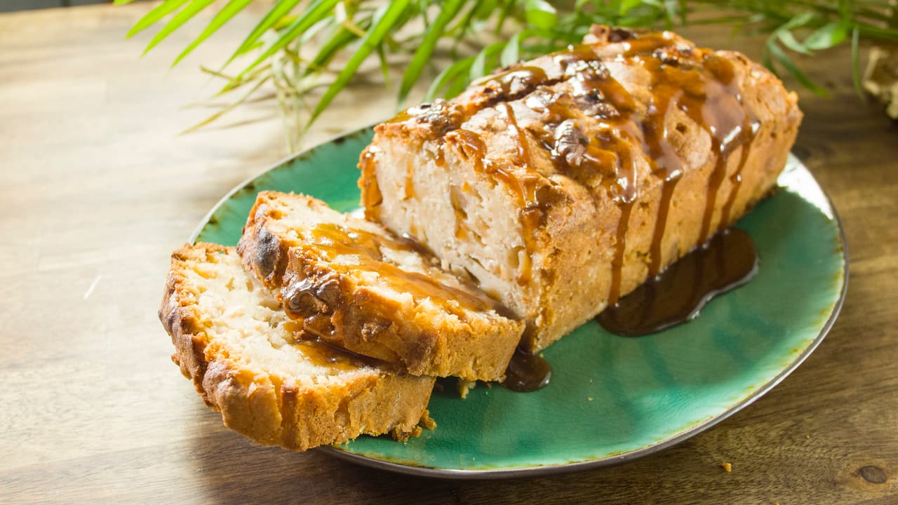 Panqué de manzana y nuez