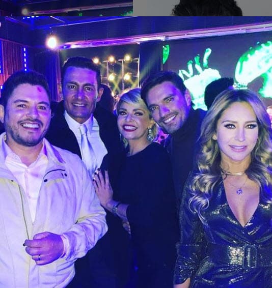 La productora fue cuestionada al respecto el pasado 17 de septiembre: "Yo no le vi que se hiciera cirugía estética, pero tampoco tiene nada de malo que nos ayudemos", aclaró en entrevista para el programa 'Sale el sol'.