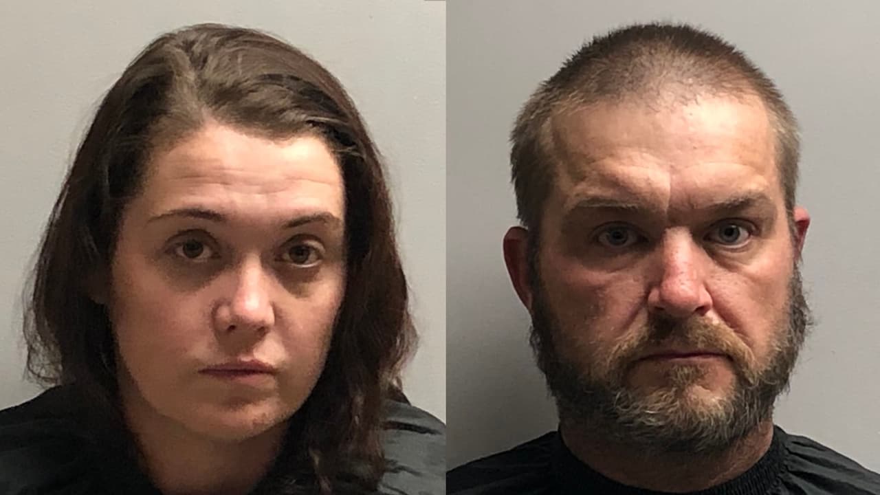 Arrestan a pareja acusada de abandonar a su hijo de 11 años en casa durante temporada navideña