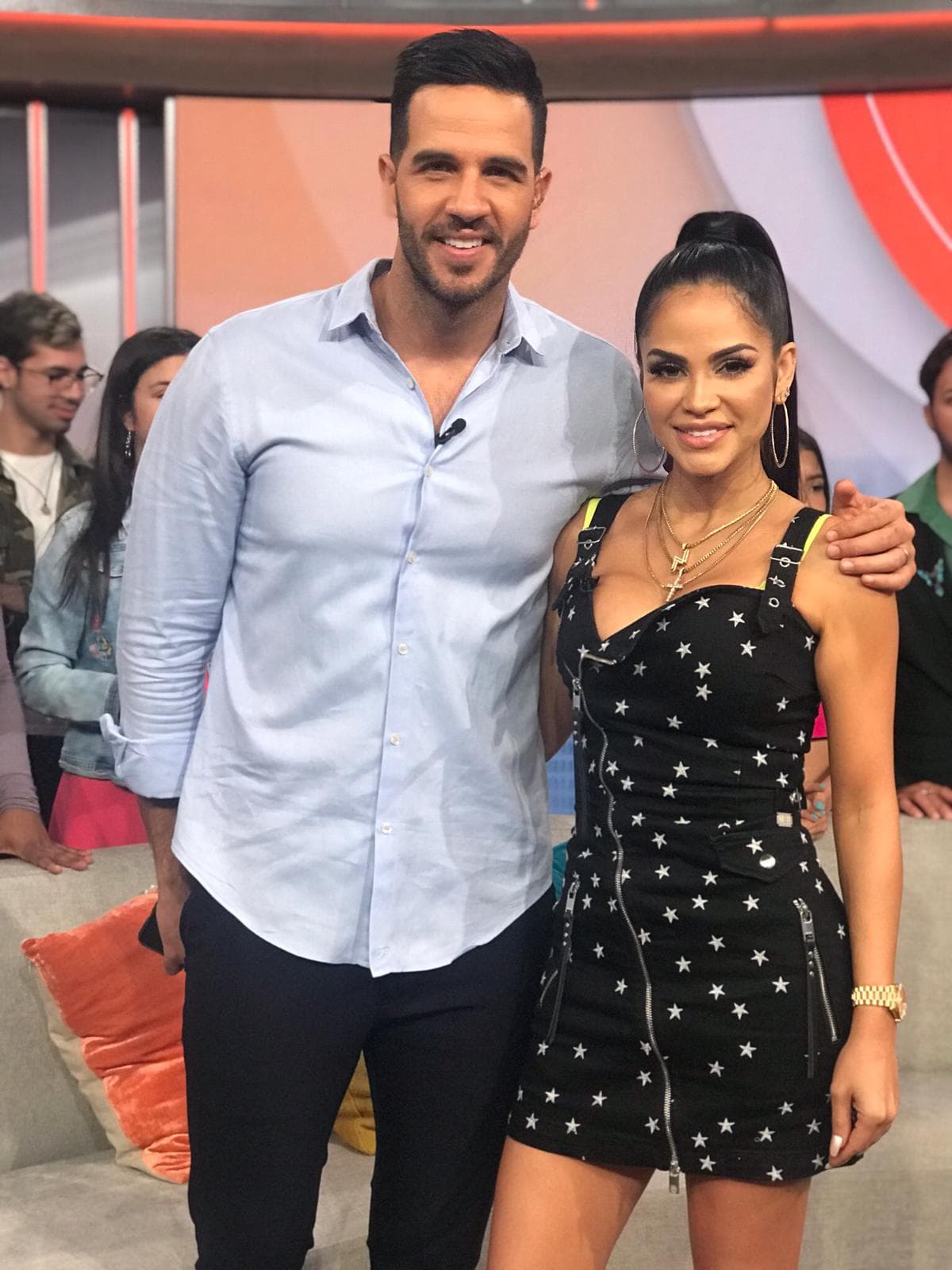 El chef Yisus también posó con ella y prometió prepararle platillos deliciosos en su próxima visita a Despierta América.