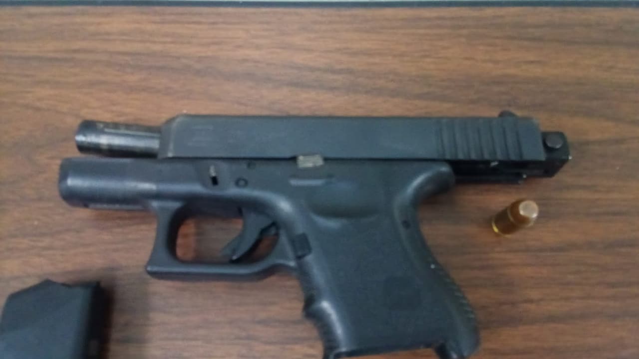 Pistola Glock calibre .40 modelo 27