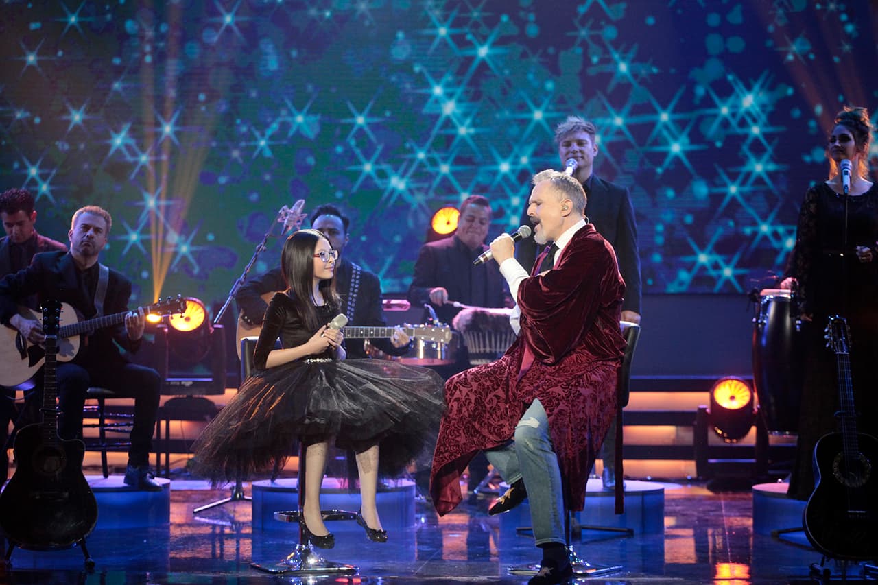 Minutos antes, Taisia había cantado el tema 'I will always love you', dedicándole su interpretación a Miguel Bosé