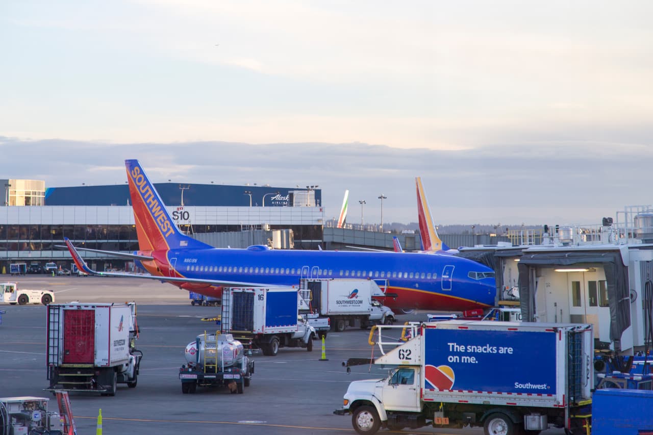 Arrestan al pasajero de un vuelo en el aeropuerto de Atlanta por golpear a un empleado de Southwest 