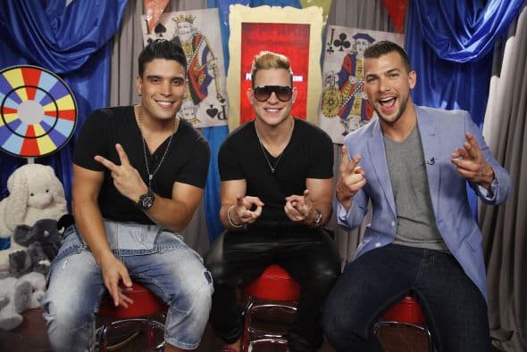 Y aquí vemos una tercia de reyes... Los Cadillacs y Carlos McConnie.