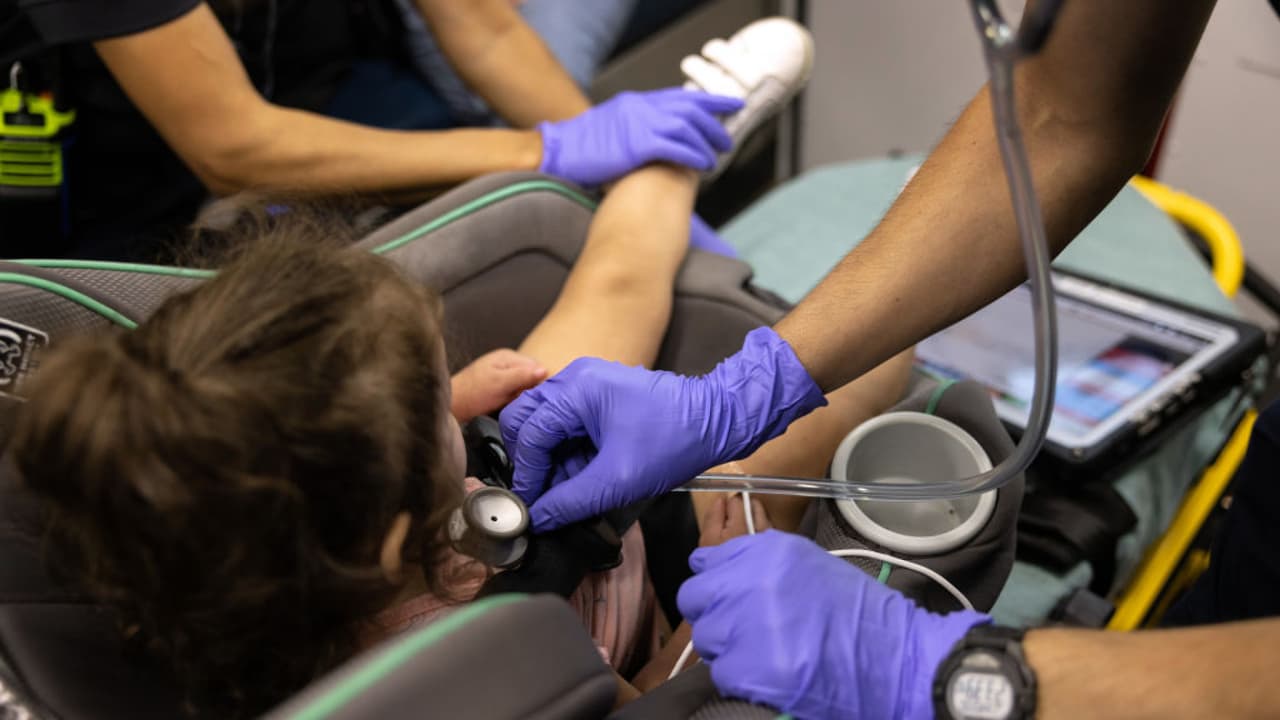 “Tengo miedo”: crece el temor entre padres de familia por aumento de niños con coronavirus