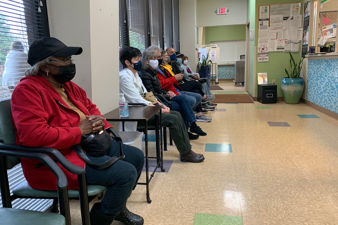 Dramática bajada de enfermedades por virus comunes, beneficio extra de las mascarillas y la distancia social