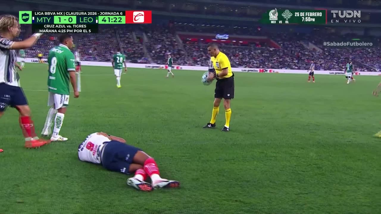 ¡Se encienden las alarmas! Anthony Martial sale de cambio por lesión