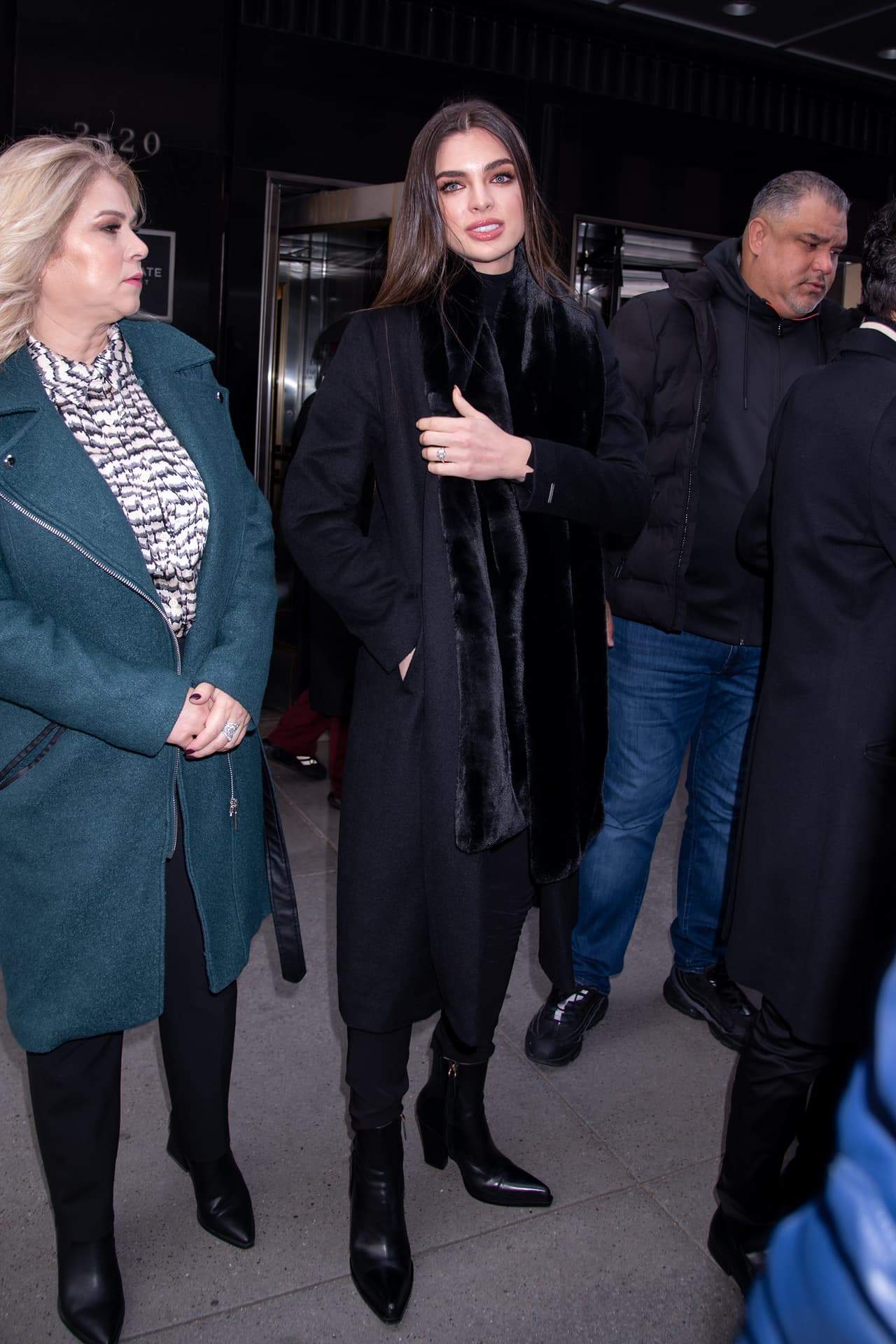 La sortija tendría por lo menos
<b> 10 quilates.</b>
<br>