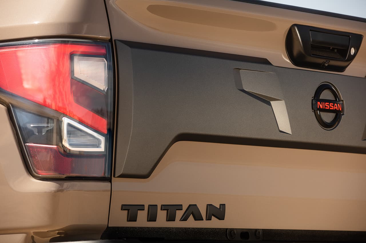 Nissan acudió a la Feria Estatal de Texas para presentar la iteración 2020 de su pickup de tamaño completo. En esta edición, la TITAN recibe una importante actualización que incluye mejoras en su motor, estética, tecnología y seguridad. En imagen: Nissan TITAN PRO-4X 2020.