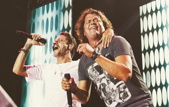 En abril pasado los intérpretes anunciaron su gira, la cual se convirtió en unas de las más esperadas de 2015.