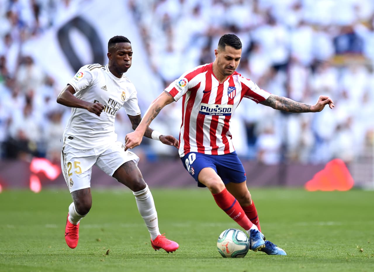 Real Madrid llegó a 49 unidades tras 22 partidos disputados en La Liga. Karim Benzema anotó al 56’.