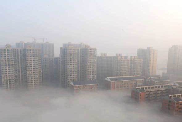 El aumento de los niveles de niebla tóxica causado por cientos de empresas en China ha generado una gran preocupación.