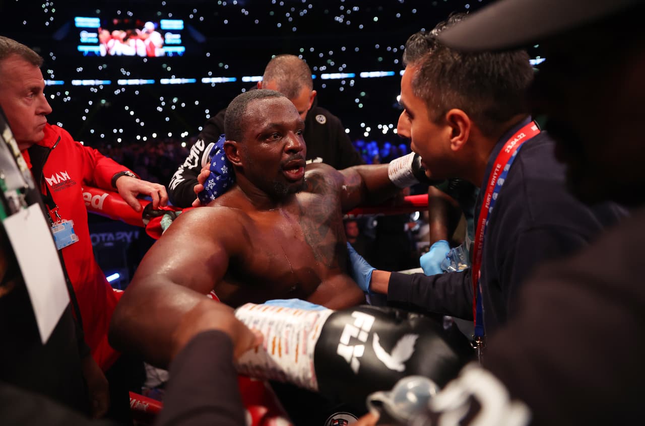 Tyson Fury noqueó de forma increíble a Dillian Whyte ante más de 94 mil fans en el Estadio de Wembley para retirarse invicto y dejar un legado inigualable en la división reina del boxeo.
