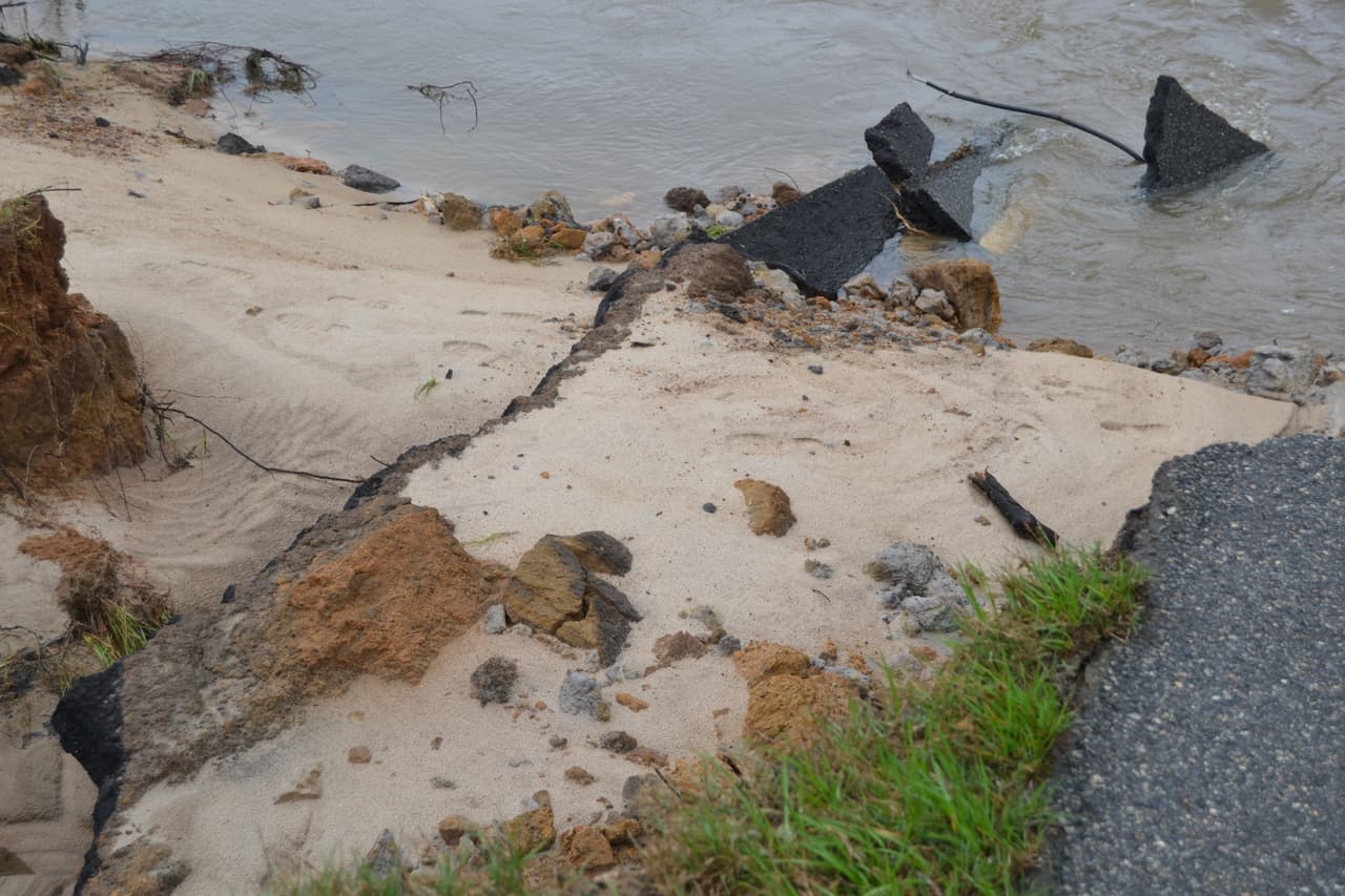 SR 112 entre Rebecca & Rochelle, en el condado de Wilcox, Georgia. Las fuertes precipitaciones han generados inundaciones en varios condados al sur del estado. El gobernador Brian Kemp, declaró estado de emergencia para al menos tres docenas de condados al sur de la Interestatal 20.