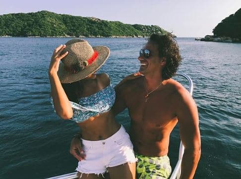 "Simple y sencillamente cuando tú sabes que tus caminos van para lados distintos, es mejor ponerle fin (a la relación) en un muy buen momento", detalló la actriz.