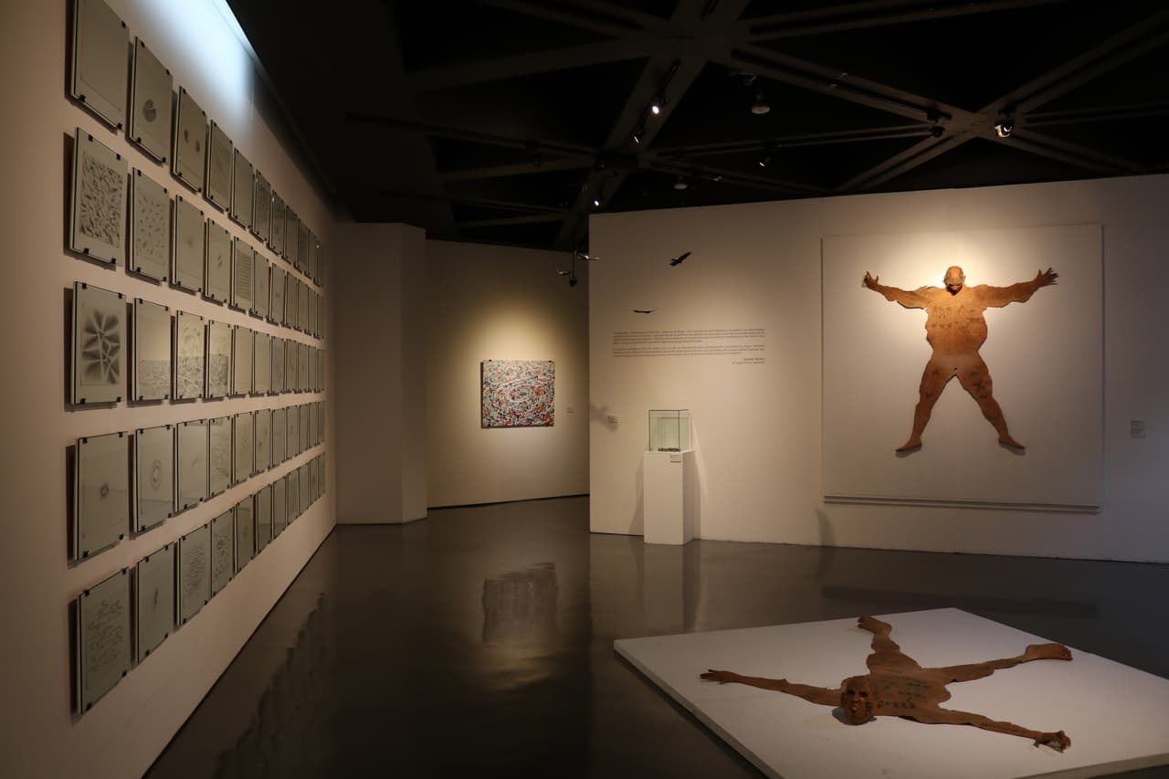 Recientemente dos de sus esculturas fueron presentadas en la galería Jesús Gallardo, en el marco de la exhibición 'Bestias Contemporáneas-Un nuevo orden natural', curada por la mexicana Mónica Ashida.