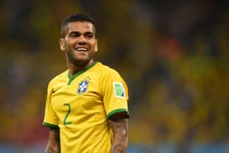 Dani Alves, un cantante con mucho sentimiento