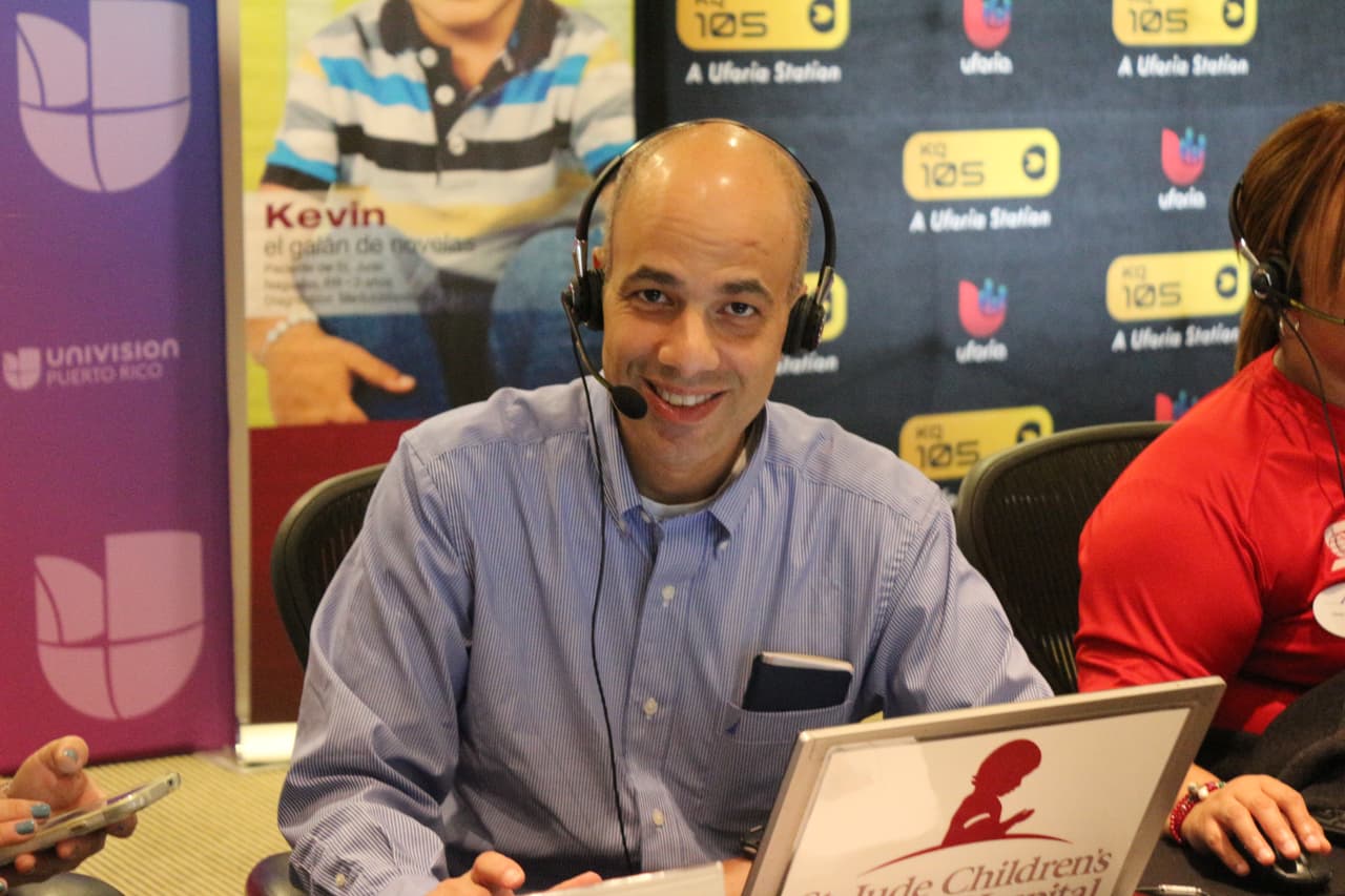 Héctor Ferrer: Precandidato a la comisaría residente por el PPD.