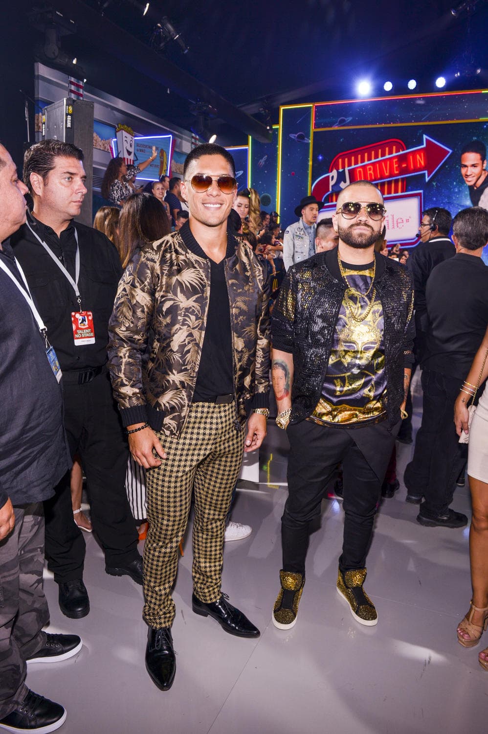 BLA.- Chino y Nacho.