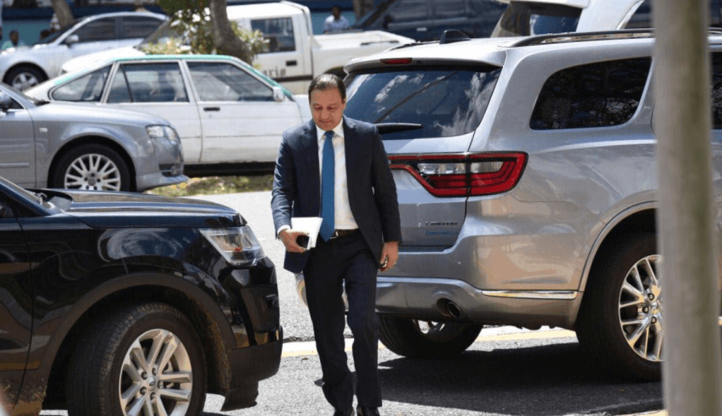 Este alcalde quiere declarar como "personas no gratas" a los inmigrantes indocumentados