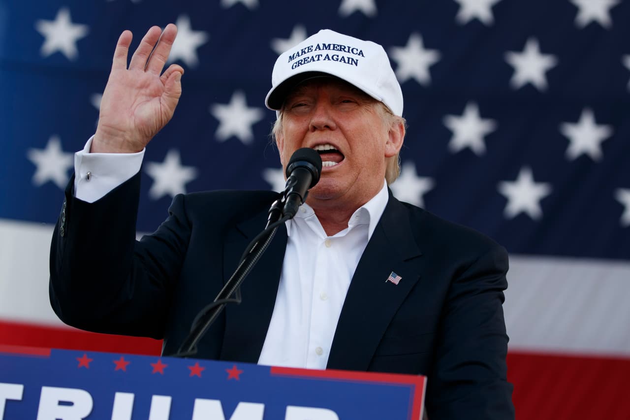 Trump ataca a Clinton con una mentira fabricada en Rusia