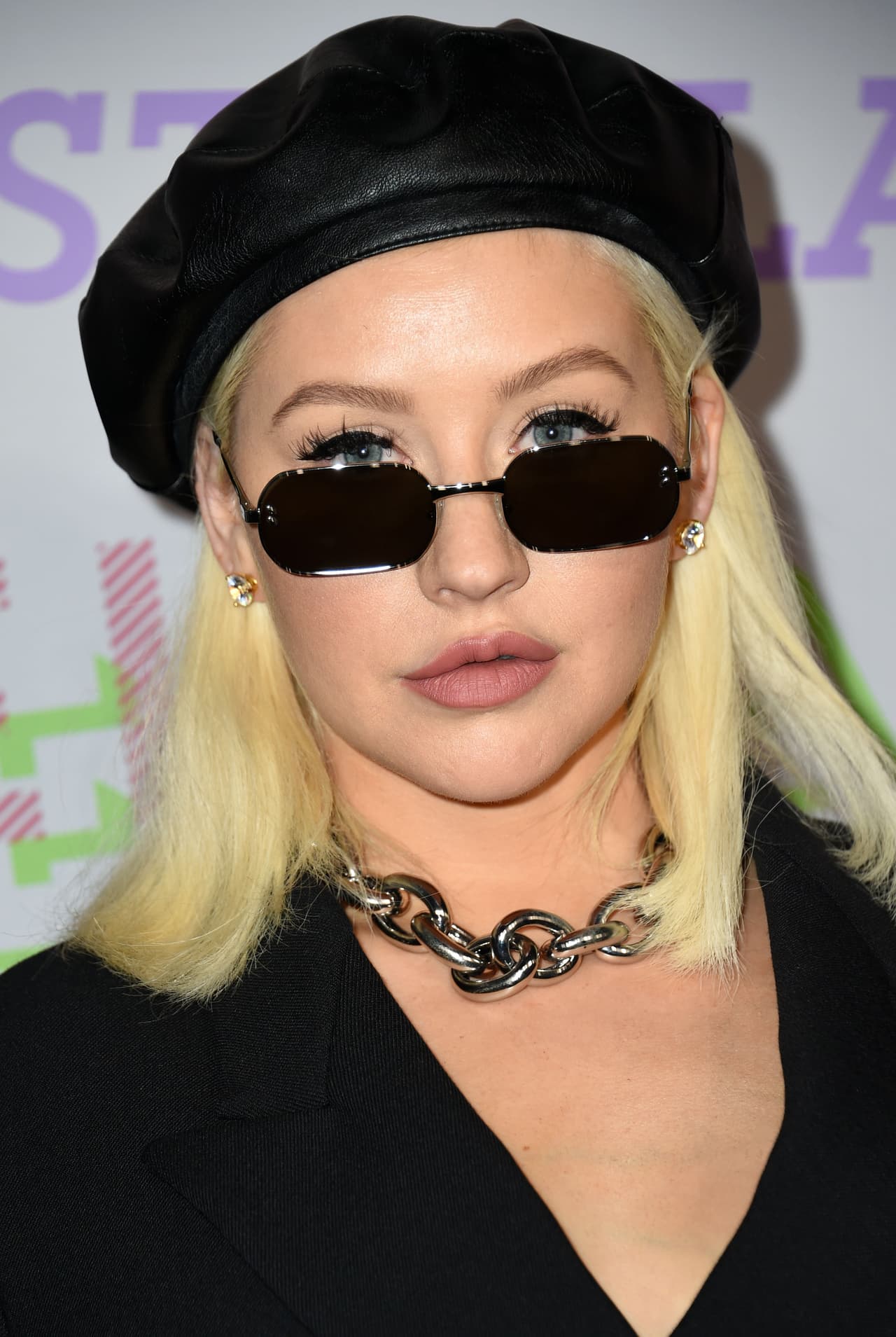 Hoy, a sus 37 años, Aguilera tiene siete discos, ha sido jueza del 'reality show' The Voice y entre sus premios figuran, cinco GRAMMY, un Latin GRAMMY, un Premios Juventud y cuatro Premio Lo Nuestro.