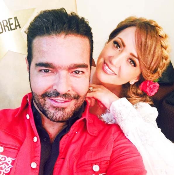 El cantante y actor Pablo Montero es un gran amigo de Andrea Legarreta. Su amistad lleva muchísimos años y son excelentes compañeros de trabajo.