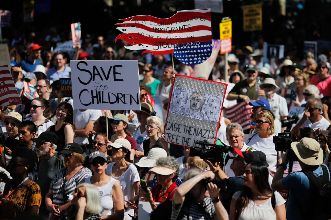 "Salven a los niños", se leía en este letrero en medio de una manifestación en Nueva York. (Eduardo Muñoz Alvarez AFP/Getty)