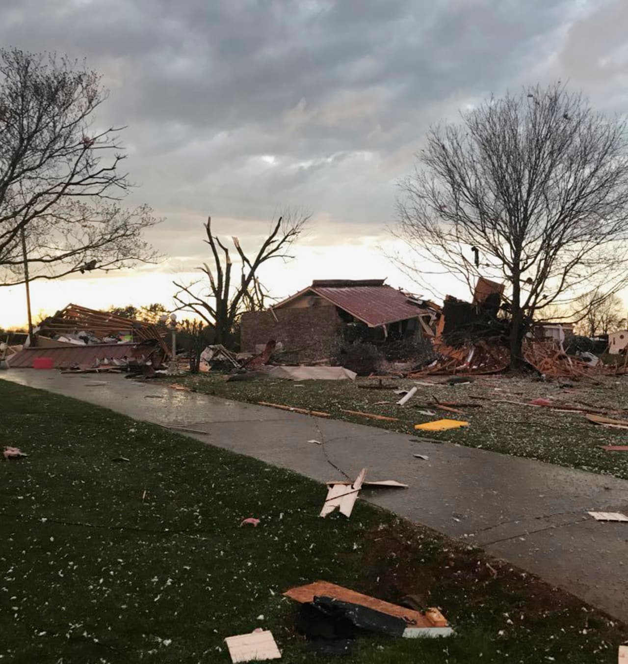 Así quedó Ardmore, en Alabama, luego del azote de la cadena de tornados.