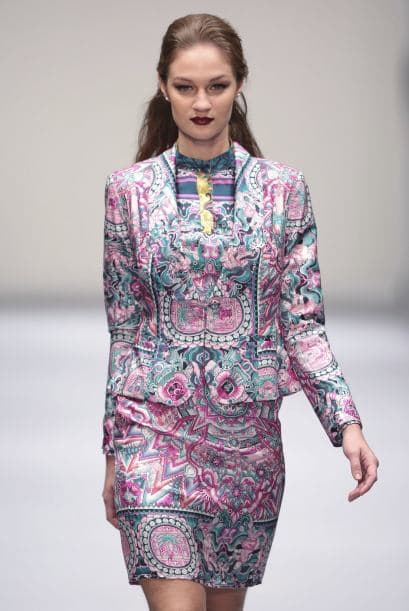 La firma también presento conjuntos de prendas con el mismo estampado.