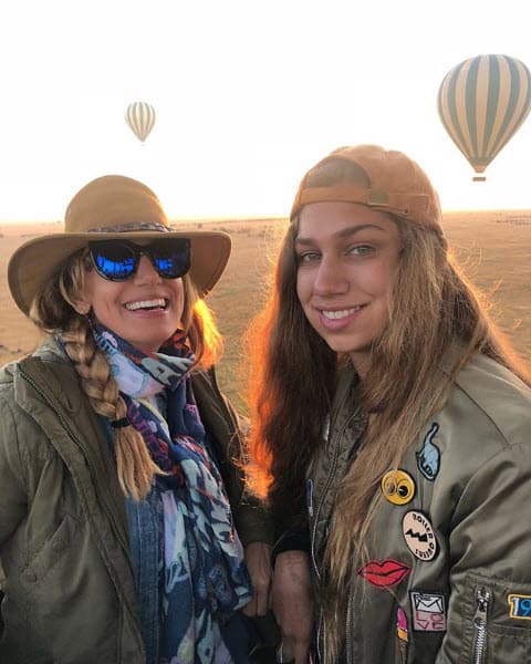 Lili Estefan se llena de felicidad con los logros de sus hijos, quienes ya comienzan a construir sus propios caminos en la vida.