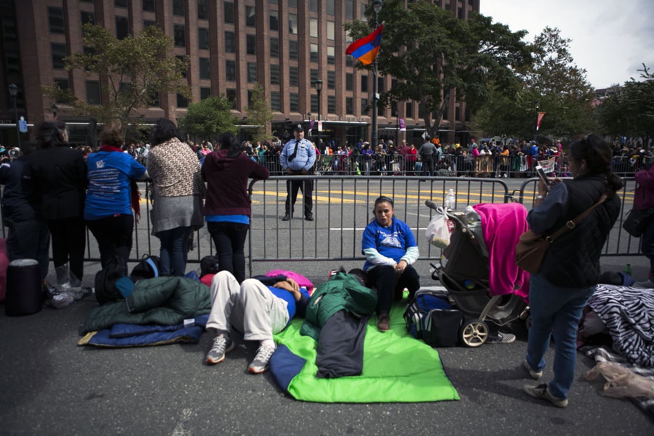 El "merchandising" no se hizo esperar en la visita papal, aquí algunos de esos recuerditos cuya venta, sin duda, ha ayudado a la economía de Filadelfia.