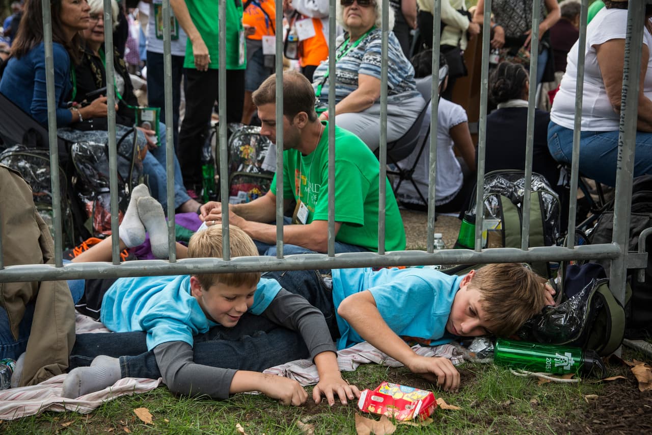 El "merchandising" no se hizo esperar en la visita papal, aquí algunos de esos recuerditos cuya venta, sin duda, ha ayudado a la economía de Filadelfia.