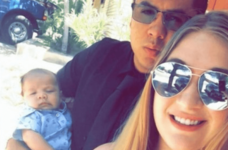 <b>Jordan Anchondo, 25 años</b>
<br>
<b>Andre Anchondo, 24 años</b>
<br>La pareja acababa de celebrar su primer aniversario de boda y su hija mayor cumplía 6 años. Según indicaron familiares, después de dejar a la menor en la práctica de porristas, los Anchondos se dirigieron con su hijo a un Walmart para comprar útiles escolares. Allí, un hombre armado abrió fuego y la pareja murió protegiendo a su bebé.
<br>
<br>